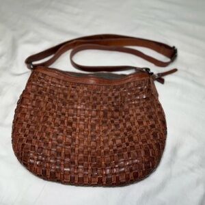 Vilenca Holland Crossbody